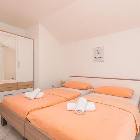 Apartments Mikulic Biograd Na Moru Extérieur photo