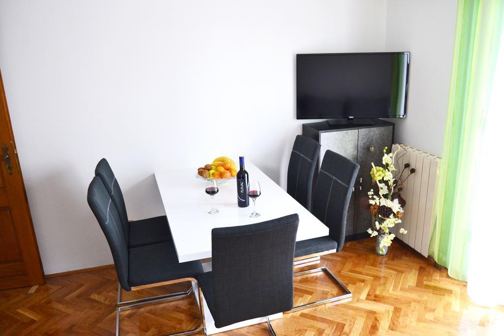 Apartments Mikulic Biograd Na Moru Extérieur photo